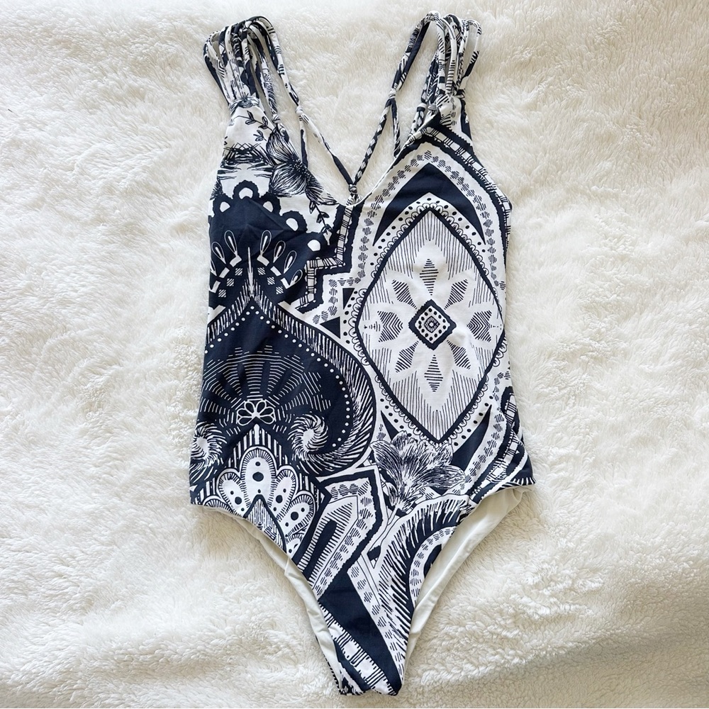 San Lorenzo One Piece